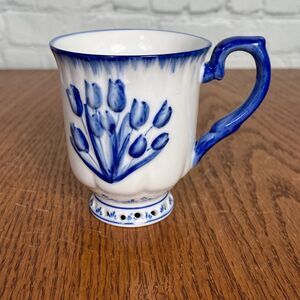 Vintage Royal Twickel Delftware Mug – Hand-Painted Blue Tulip Design – 3.75" x 3